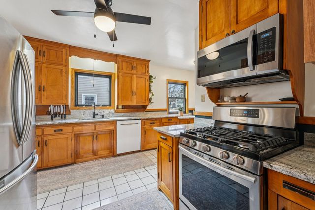 1002 Livingston Avenue, West Saint Paul, MN 55118