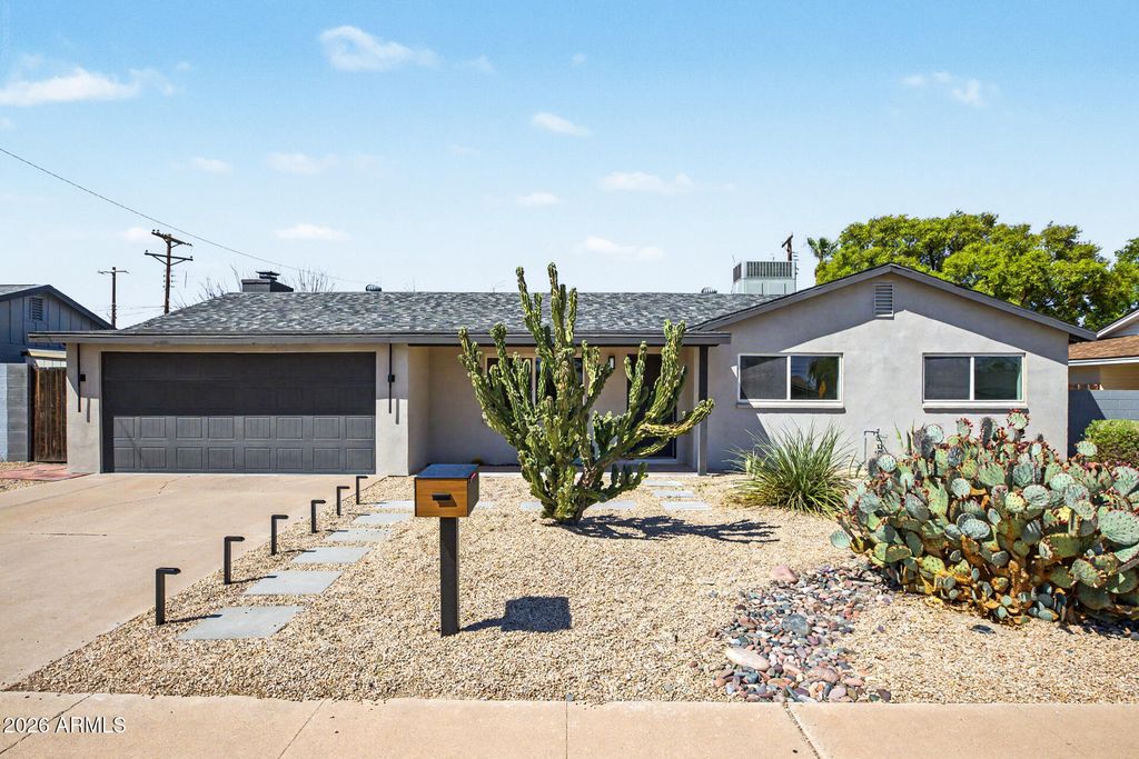 6814 E BELLEVIEW Street, Scottsdale, AZ 85257 — photo 2