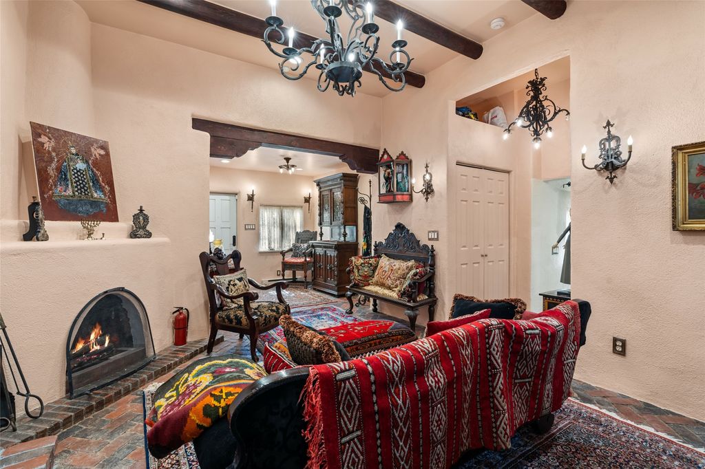 224 Artist Road 1, Santa Fe, NM 87501
