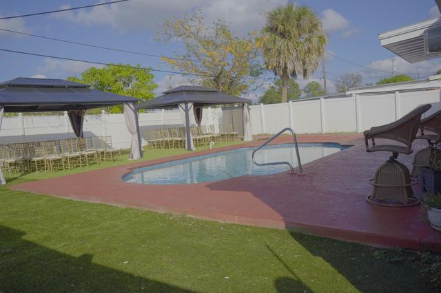 6813 TUTTLE STREET, Tampa, FL 33634