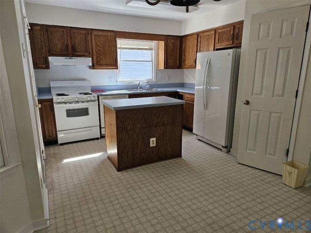 4419 Fort McHenry Pky, Glen Allen, VA 23060