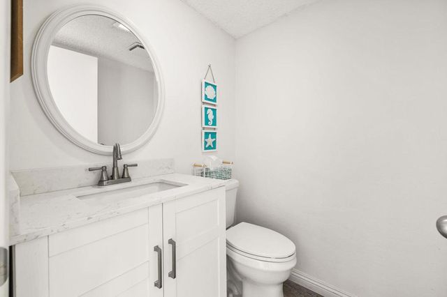 5994 Fairway Circle, Palm Springs, CA 92264