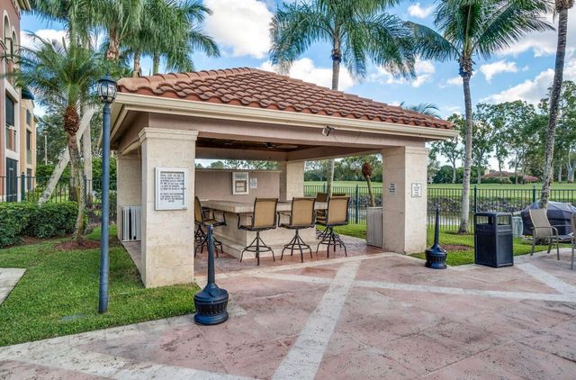 11770 St Andrews Place 102, Wellington, FL 33414