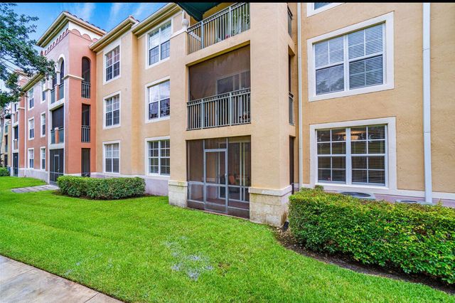 11770 St Andrews Place 102, Wellington, FL 33414
