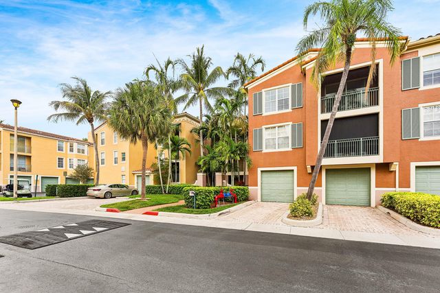 11770 St Andrews Place 102, Wellington, FL 33414