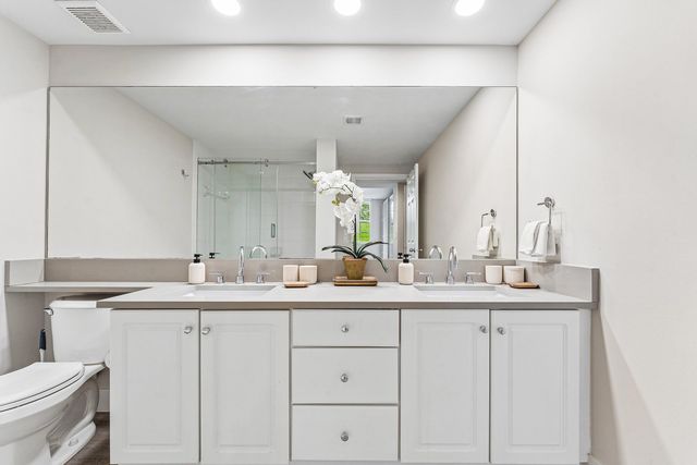 11770 St Andrews Place 102, Wellington, FL 33414