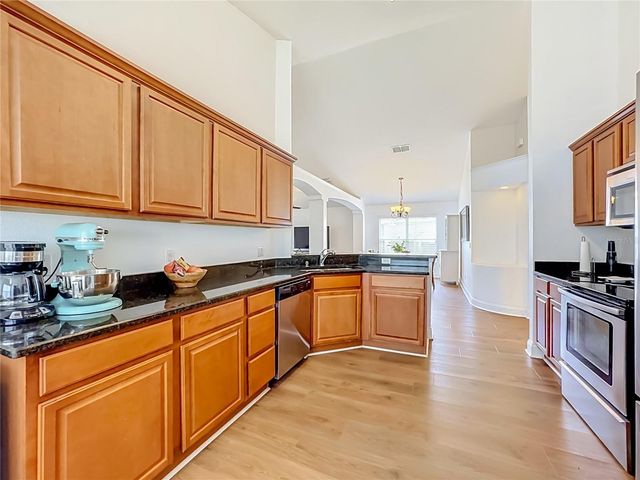 7016 JAMESTOWN MANOR DRIVE, Riverview, FL 33578