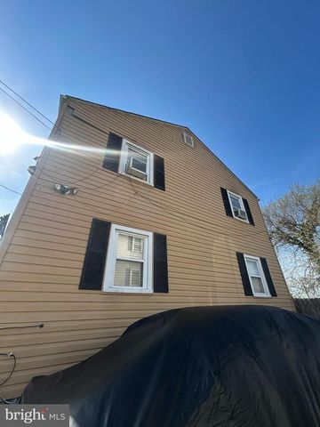 7100 E LOMBARD ST, Landover, MD 20785