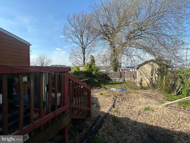 7100 E LOMBARD ST, Landover, MD 20785