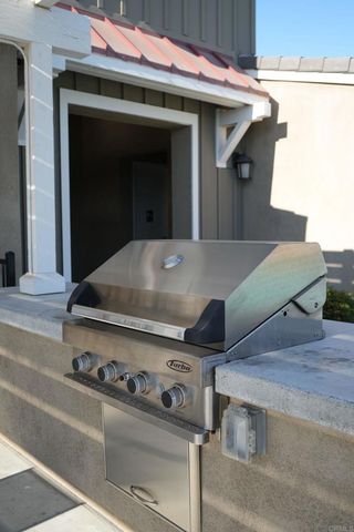 1816 Tapaderos St, Hemet, CA 92545