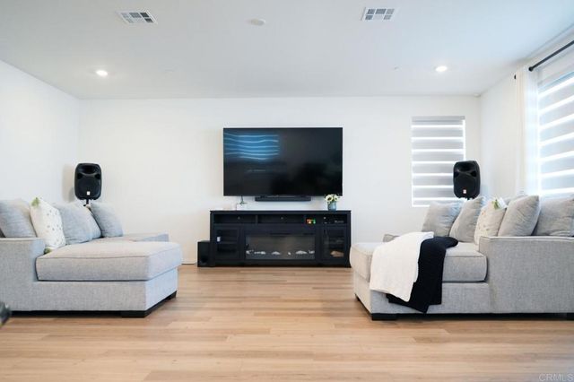 1816 Tapaderos St, Hemet, CA 92545