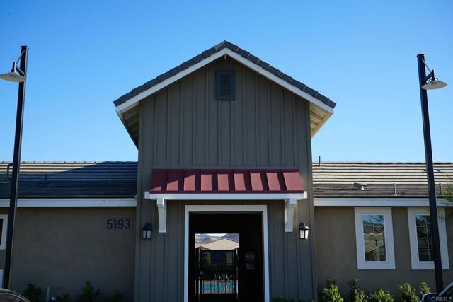 1816 Tapaderos St, Hemet, CA 92545