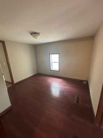466 Edmund Avenue, Saint Paul, MN 55103