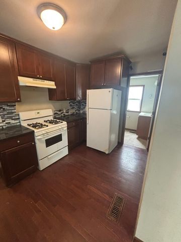 466 Edmund Avenue, Saint Paul, MN 55103