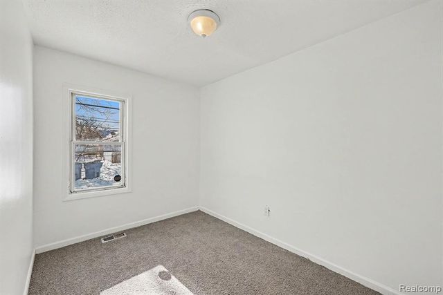 7284 Orchard Avenue, Warren, MI 48091