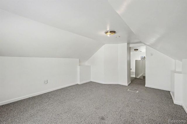 7284 Orchard Avenue, Warren, MI 48091