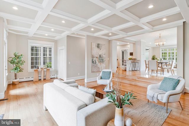 1236 N UTAH ST, Arlington, VA 22201