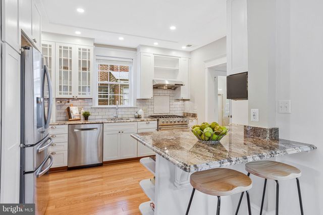 1236 N UTAH ST, Arlington, VA 22201