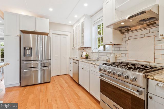 1236 N UTAH ST, Arlington, VA 22201