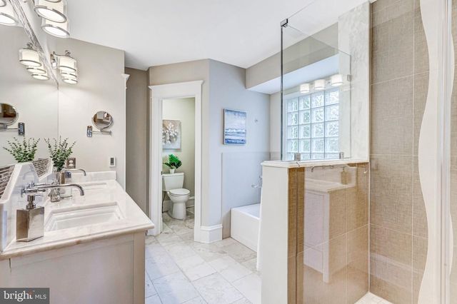 1236 N UTAH ST, Arlington, VA 22201
