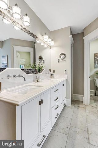 1236 N UTAH ST, Arlington, VA 22201