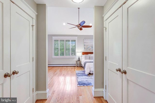 1236 N UTAH ST, Arlington, VA 22201