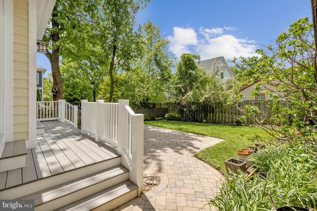 1236 N UTAH ST, Arlington, VA 22201