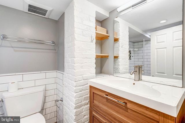 1236 N UTAH ST, Arlington, VA 22201