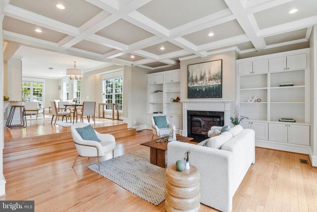 1236 N UTAH ST, Arlington, VA 22201