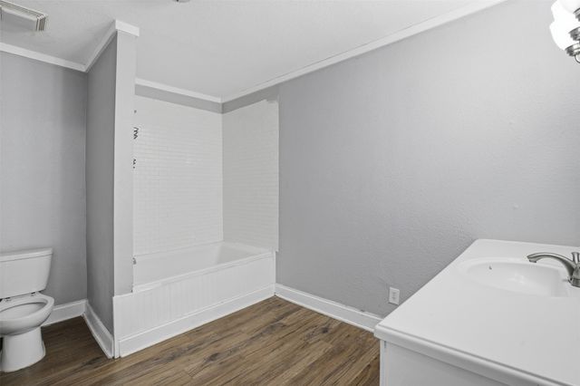 308 W Lamm Street, Blue Ridge, TX 75424