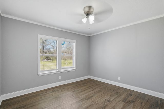 308 W Lamm Street, Blue Ridge, TX 75424