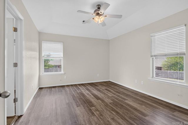 102 Riveria Cove, Benton, AR 72015