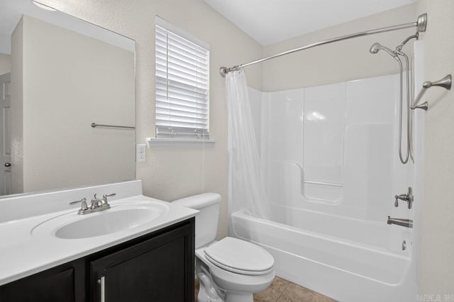102 Riveria Cove, Benton, AR 72015