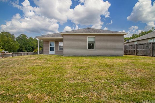 102 Riveria Cove, Benton, AR 72015