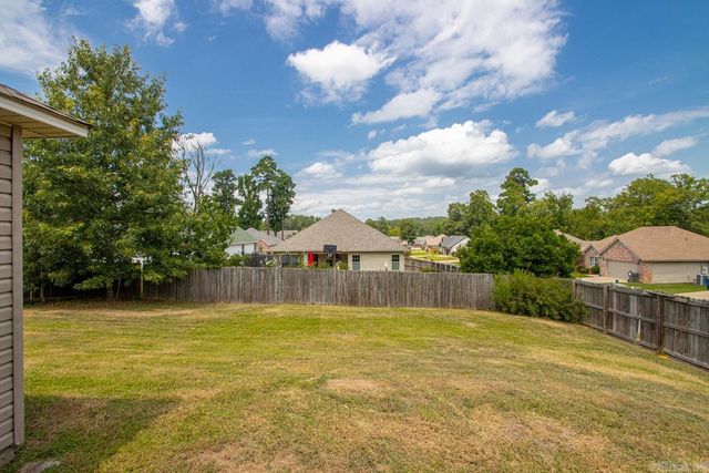 102 Riveria Cove, Benton, AR 72015