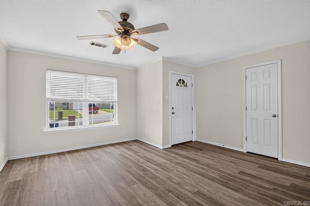 102 Riveria Cove, Benton, AR 72015