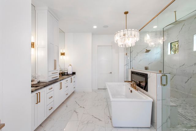 562 Ranch Valley, Fair Oaks Ranch, TX 78015