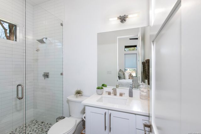 562 Ranch Valley, Fair Oaks Ranch, TX 78015