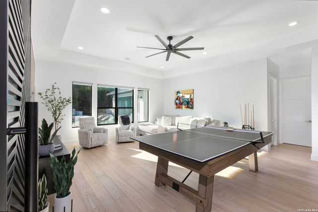 562 Ranch Valley, Fair Oaks Ranch, TX 78015