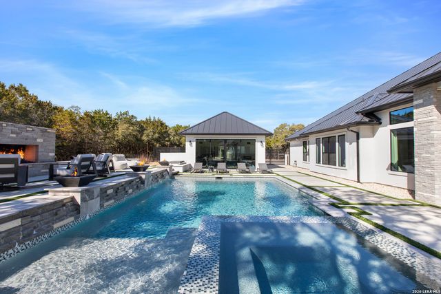 562 Ranch Valley, Fair Oaks Ranch, TX 78015