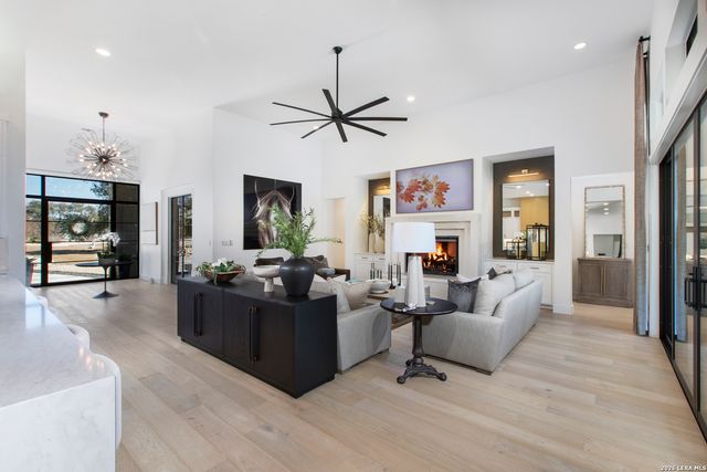 562 Ranch Valley, Fair Oaks Ranch, TX 78015