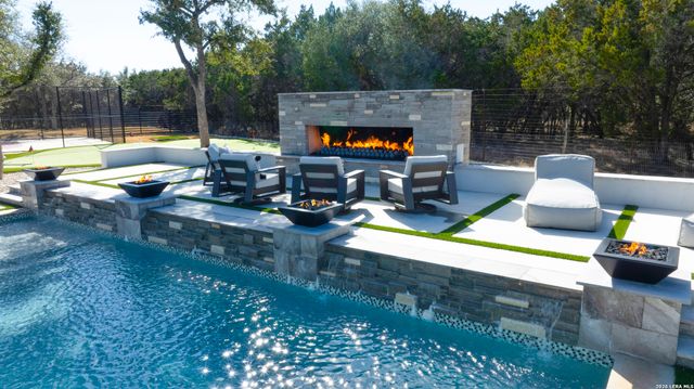 562 Ranch Valley, Fair Oaks Ranch, TX 78015