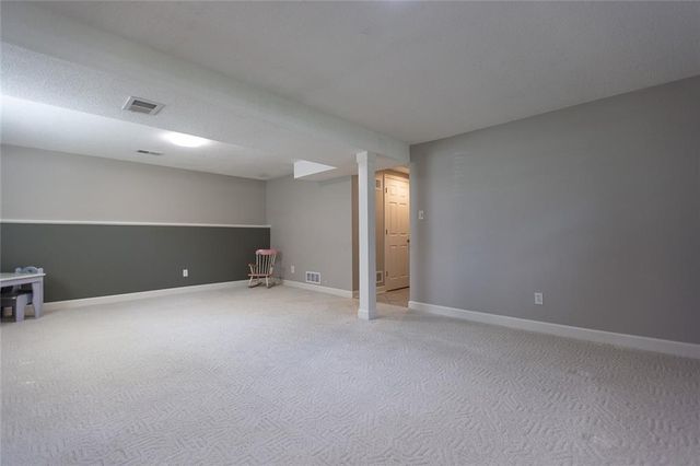 7513 W High Drive, Pleasant Valley, MO 64068
