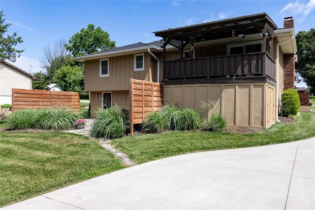 7513 W High Drive, Pleasant Valley, MO 64068