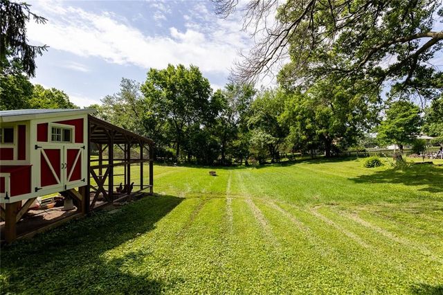 7513 W High Drive, Pleasant Valley, MO 64068