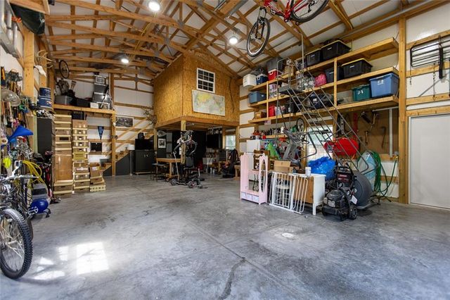 7513 W High Drive, Pleasant Valley, MO 64068