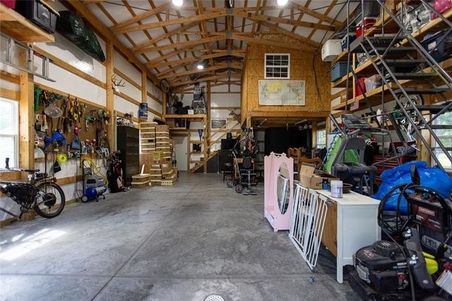 7513 W High Drive, Pleasant Valley, MO 64068