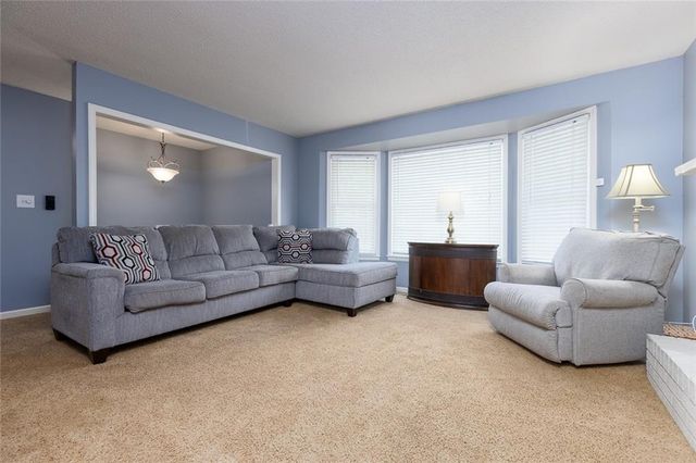 7513 W High Drive, Pleasant Valley, MO 64068