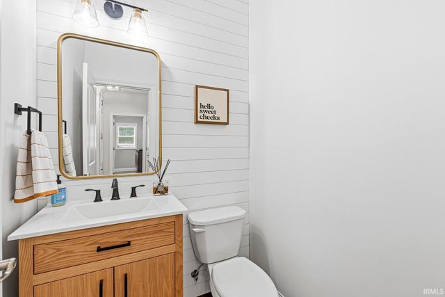 30216 Copperwoods Drive, Granger, IN 46530