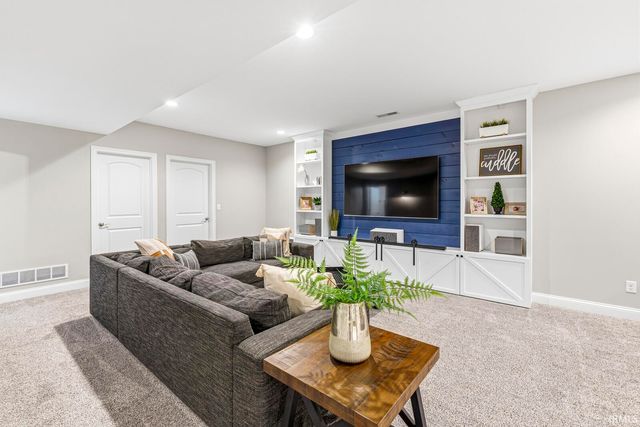 30216 Copperwoods Drive, Granger, IN 46530